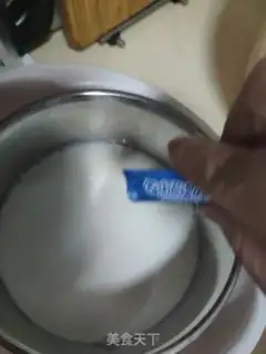 Make Strawberry yogurt step 3