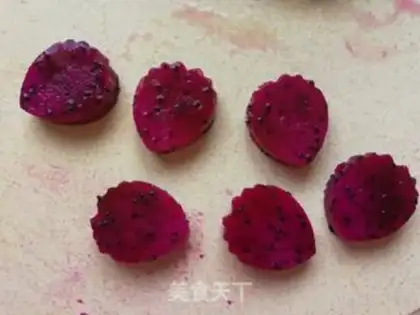Make Flamingo strawberry step 8