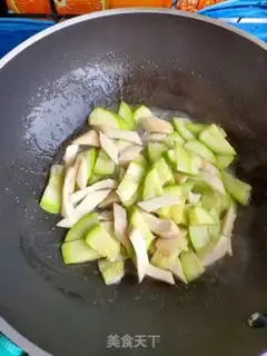 Make Scrambled the crotch step 6