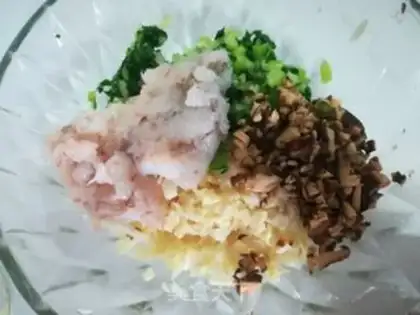 Make Shrimp veggie crystal dumplings step 4