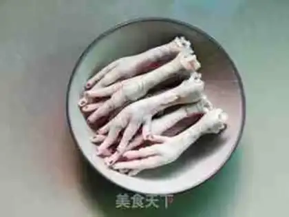 Make Coke chicken claws step 1