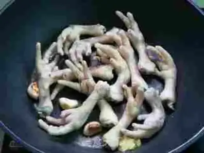 Make Coke chicken claws step 4