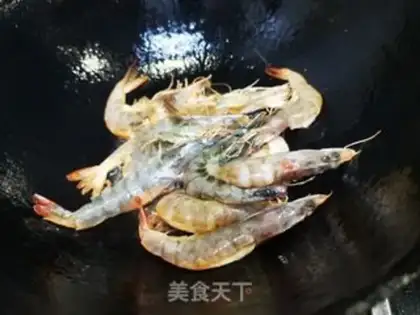 Make Fruit greasy shrimp step 1