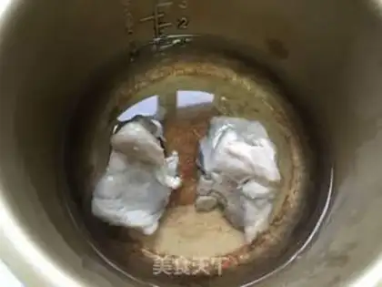 Make Salt soup step 1