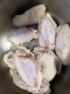 Make Microwave chicken wings step 1