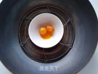 Make Twin eggs and tofu step 1