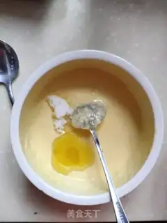 Make Yogurt pie step 4
