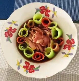 Make Red and green and pig