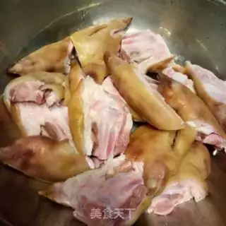 Make Spicy pig hands step 0