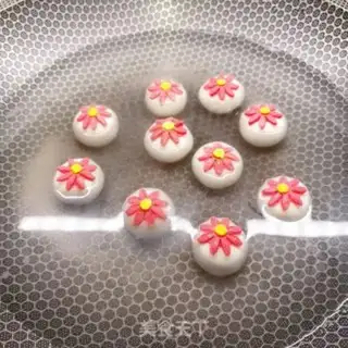 Make A flower full of soup step 15