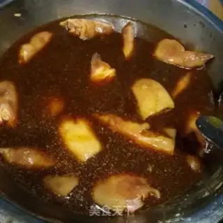 Make Spicy pig hands step 1