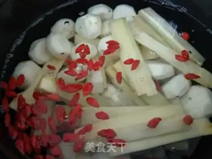 Make Sugar cane horse hoof water step 4