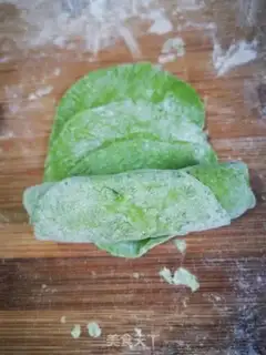 Make Spinach rose rolls step 10