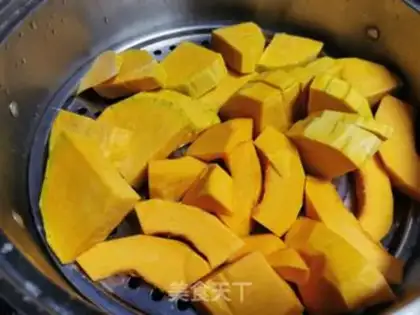 Make Pumpkin buns step 0