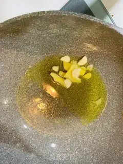 Make Spicy shrimp step 2
