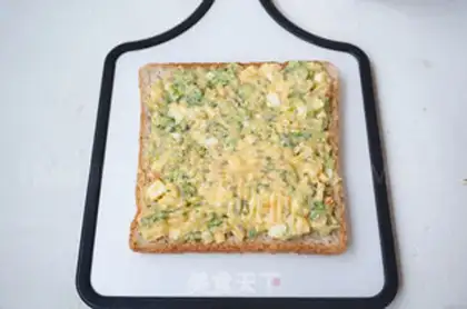 Make Orchid egg sandwich step 5