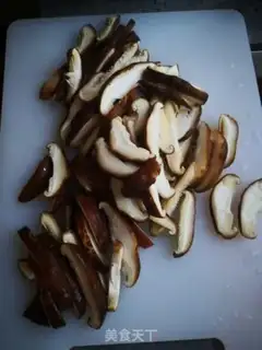 Make Little cabbage mushroom fan soup step 3