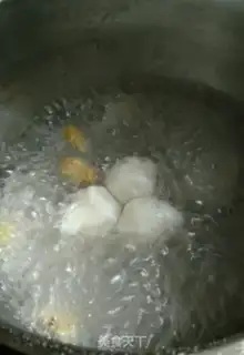 Make Fishball, white mushroom soup step 1