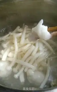 Make Fishball, white mushroom soup step 2