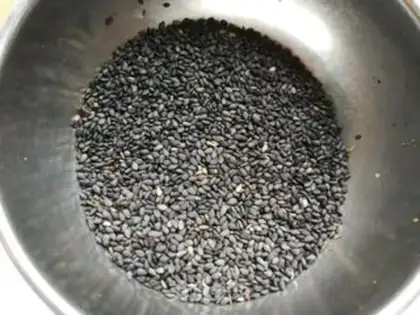 Make Black sesame pecan peanut soup step 2
