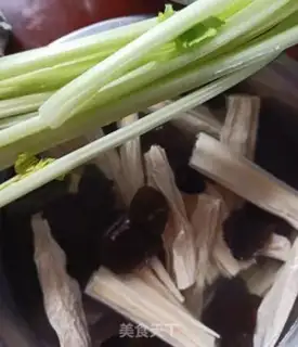 Make ♪ Celery ♪ step 0