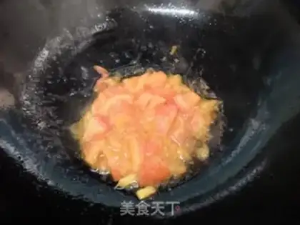 Make Tomato egg noodles step 1