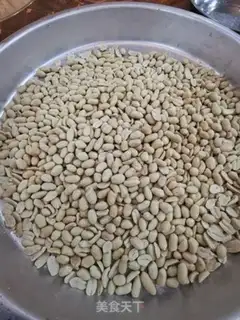 Make Peanut sesame soup step 1