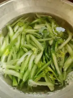Make Spicy pot step 4