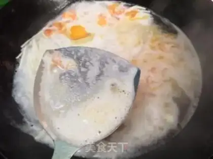 Make Tomato egg noodles step 5