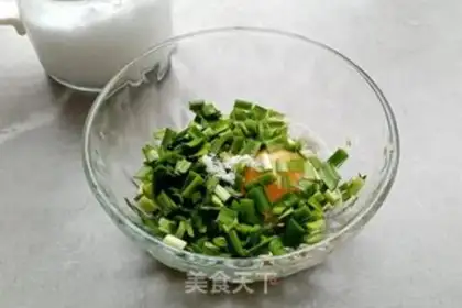 Make Cream fried eggs step 2
