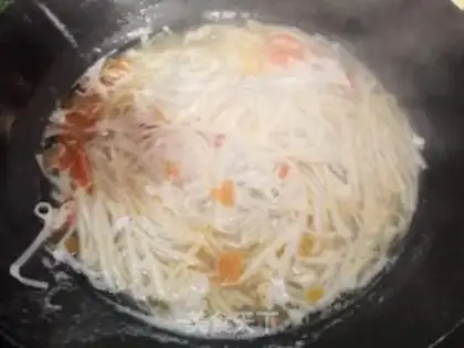 Make Tomato egg noodles step 6