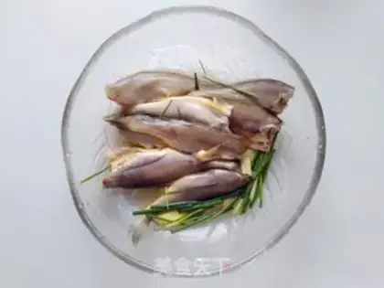 Make Dried yellow fish step 2