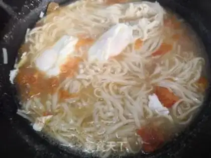 Make Tomato egg noodles step 7