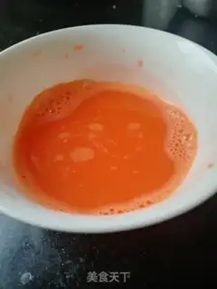 Make Wine makes two-colour soups step 2