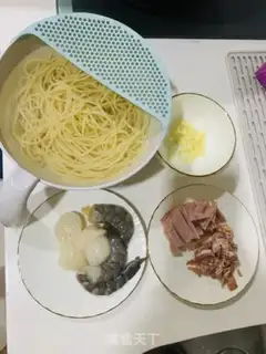 Make Seafood Italy Noodles step 0