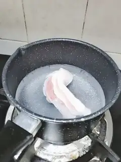 Make Garlic white meat step 1