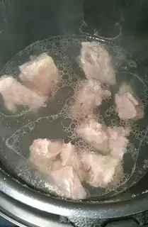 Make Pork soup step 0