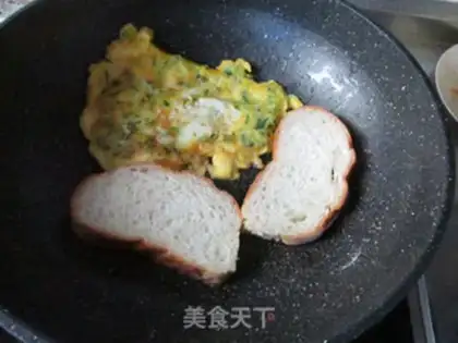 Make Egg cheese sandwich step 5
