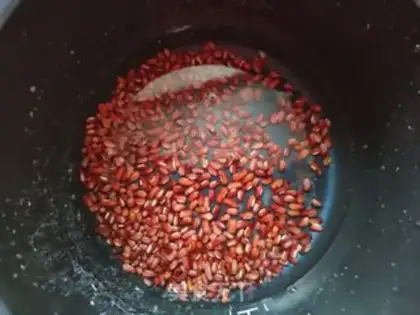 Make Red-bean milk turquoise step 1