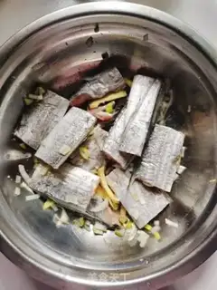 Make Red-fried fish step 2
