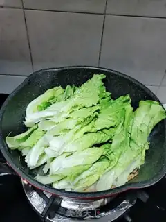Make Shrimp-skin, lettuce step 2