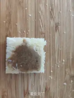 Make A simple strawberry cheesechurch step 3