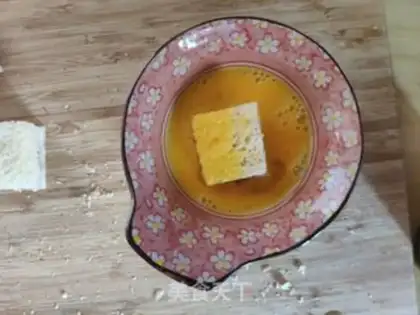 Make A simple strawberry cheesechurch step 7