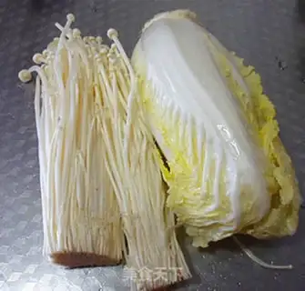 Make Golden pins and mushrooms step 0
