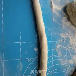 Make Hand grab cake step 7