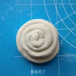 Make Hand grab cake step 8