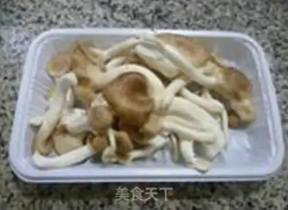 Make The egg show and the mushroom soup step 1