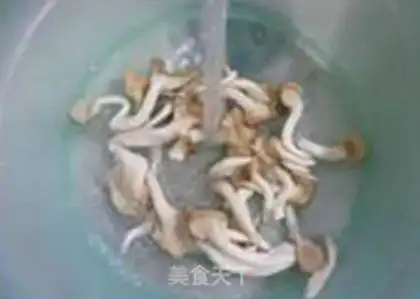 Make The egg show and the mushroom soup step 3
