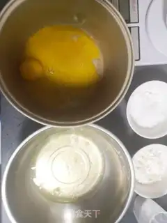 Make Sour cream sponge cake step 1