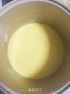 Make Sour cream sponge cake step 3